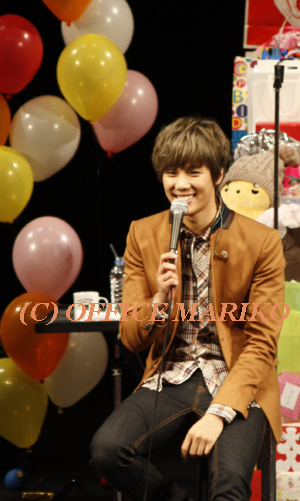 �p�N�E�W�����~��