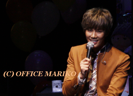 �p�N�E�W�����~��