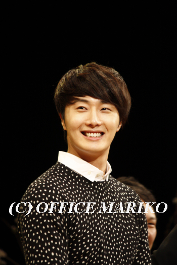 �`������C��