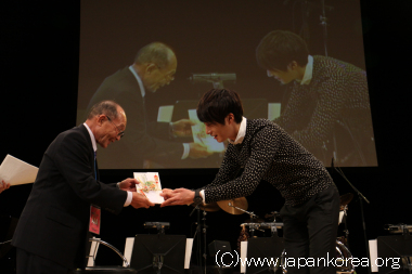 �`������C��