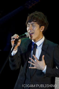 �e�q����