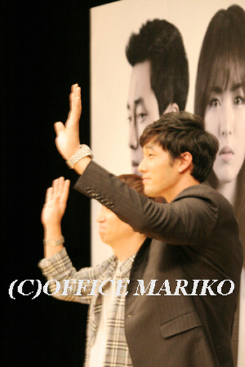 �\�E�W�\�u