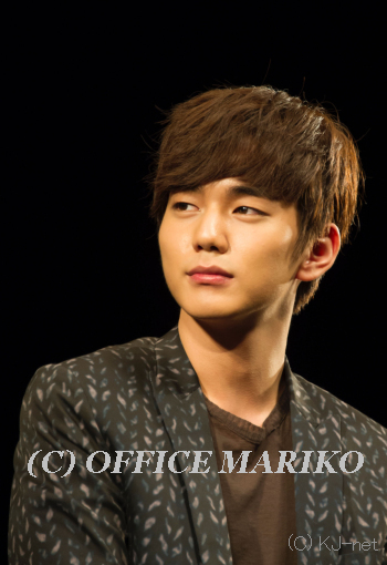 ���E�X���z