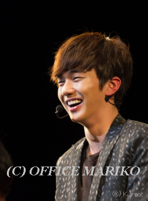 ���E�X���z