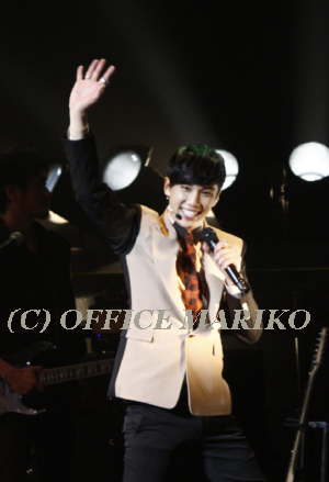 �p�N�E�W�����~��