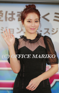 �R���E��