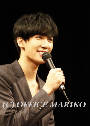 �p�N�E�W�����~��