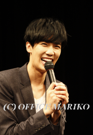 �p�N�E�W�����~��