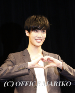 �p�N�E�W�����~��