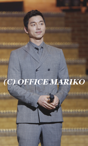 �R���E��