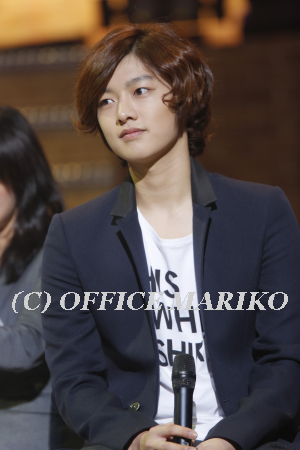 �V���E�E�H���z