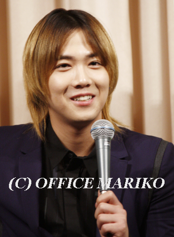 �C�E�z���M