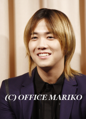 �C�E�z���M