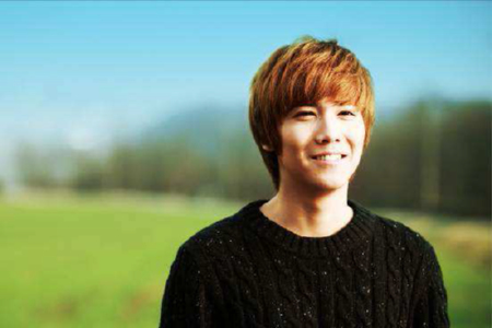 �t�F�j�b�N�X�`�񑩂̉́`