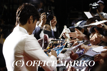 �C�E�r�����z��