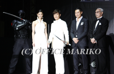 �C�E�r�����z��