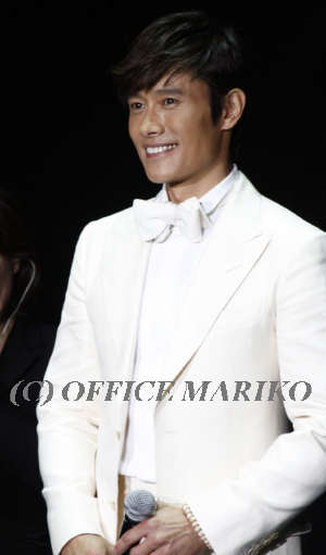 �C�E�r�����z��