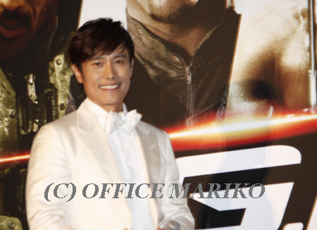 �C�E�r�����z��