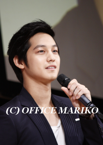 �L���E�{��