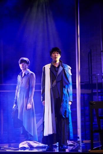 ������`�������t�@�����̋֒f�̈��`