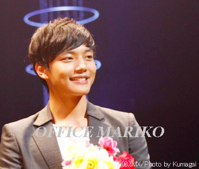 ���E�W���O