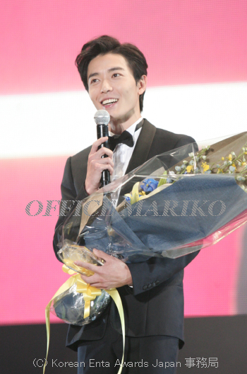 Korean �uEntertainment 10th Anniversary Awards in Japan �v�L���E�W�F�E�N