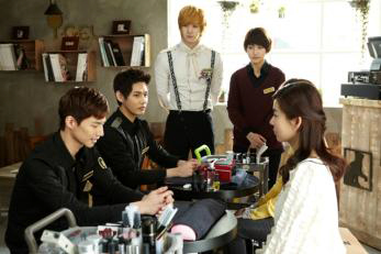 �w�l�C���T�����E�p���X�`���͂�ѐ悩��`�x