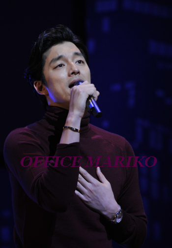 �R���E��