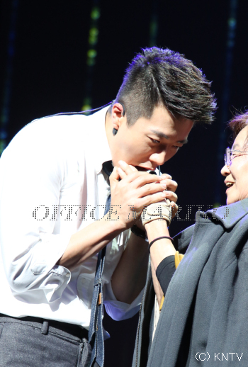 �N�H���E�T���E