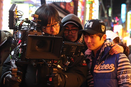 �Ď��҂����W���m�B�e���i